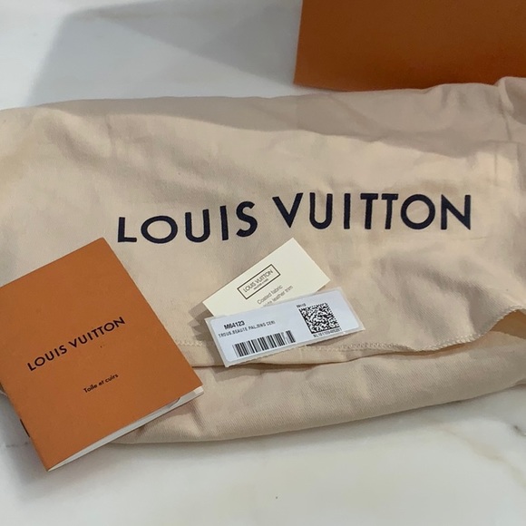 Louis Vuitton pouchette - Picture 2 of 9